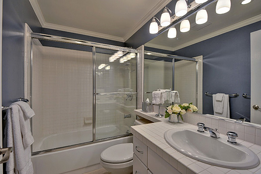 San Francisco Bay View Condo - Bathroom