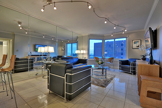 San Francisco Bay View Condo - Living Room