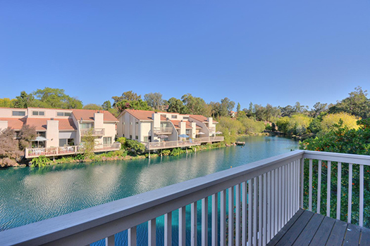 Via Lago - Rinconada Hills - Master Bedroom balcony