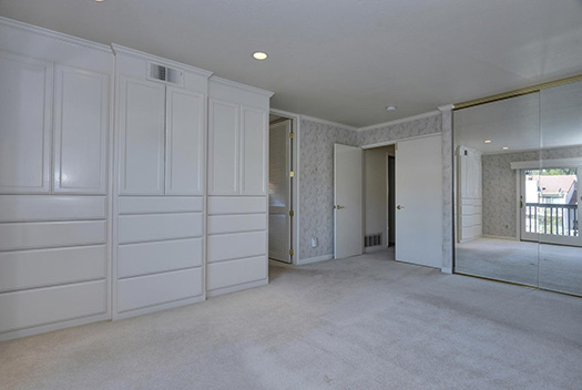 Via Lago - Rinconada Hills - Master Bedroom