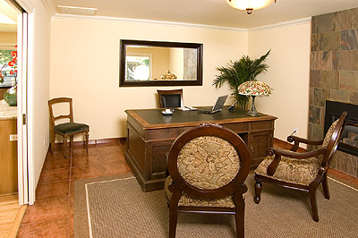 San Jose Vacation Rentals | Office 2